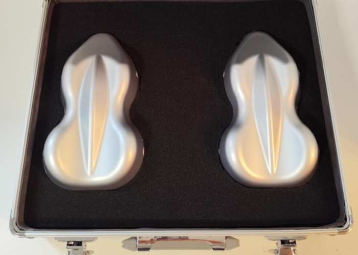 Brix und Gruber Lacke</br>Entwicklung eines Chromeffekt Lackes zum Einsatz auf branchenüblichen Lackieranlagen</br> geprüft nach VW/Porsche Standard 
	  96457:2017-06</br>Produktanfragen sind erwünscht 